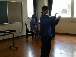 P1101386